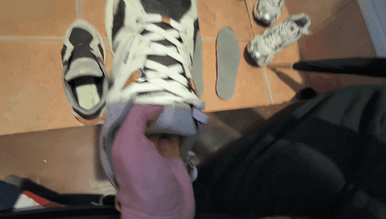 WAVE-MUJIN-TL-shoelace-remove