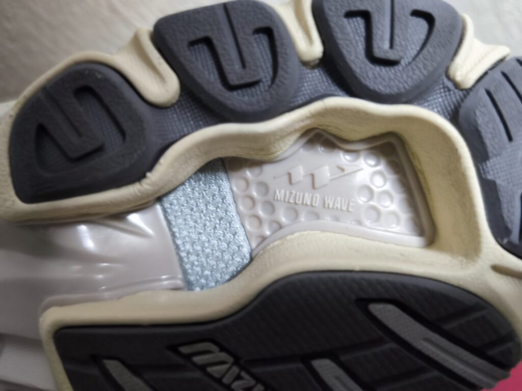 WAVERIDER10-mizuno_wave